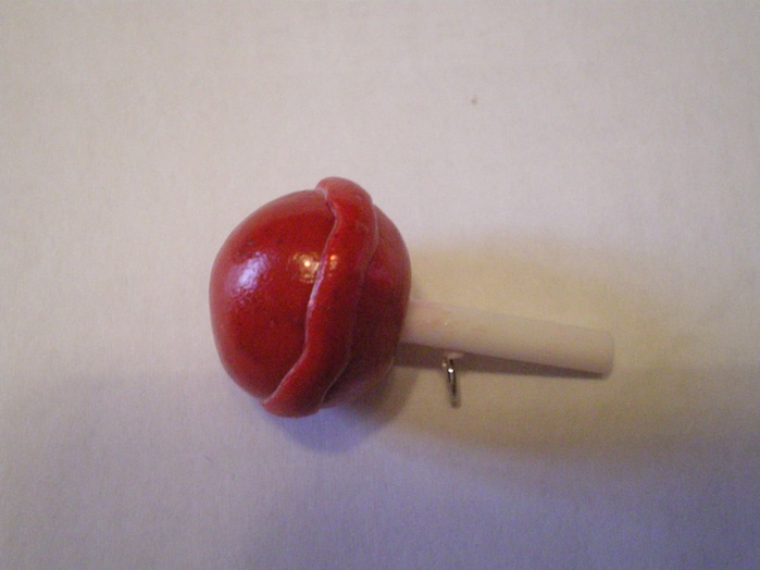 pendentif sucette fraise