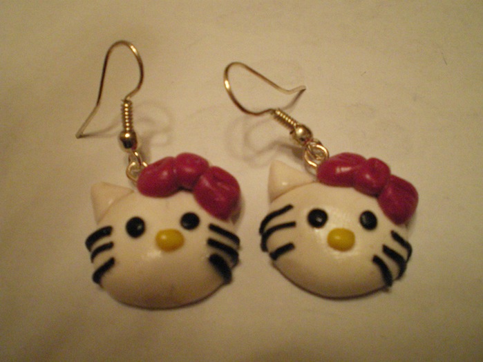boucles d'oreilles hello kitty