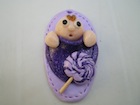 Pendentif bébé pocket violet ovale