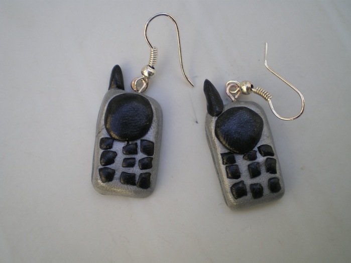 Boucles d'oreilles téléphone portable